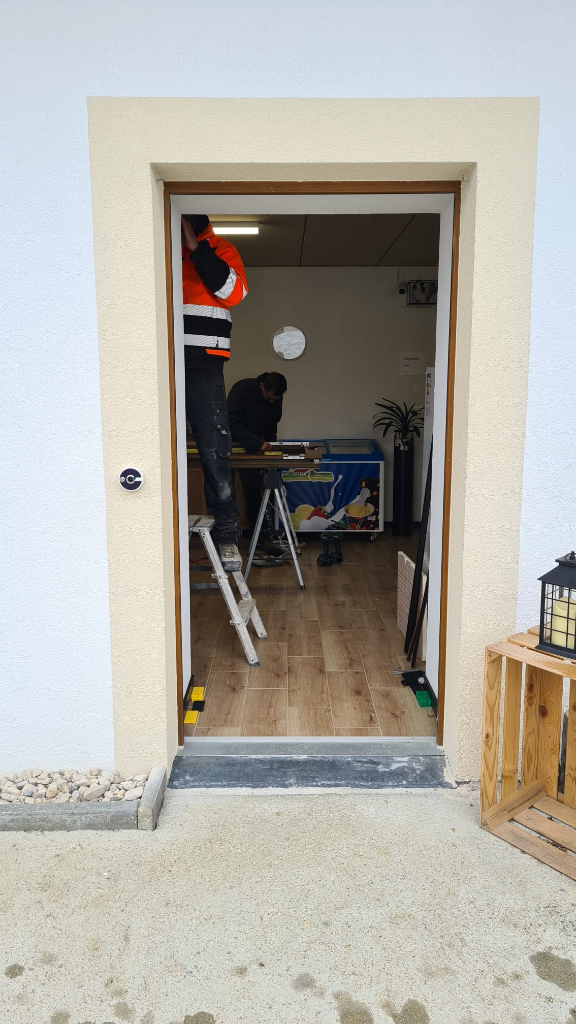 Installation Cllia chez Glace Ducommun - Glacerie autonome avec extension horaires via QR code